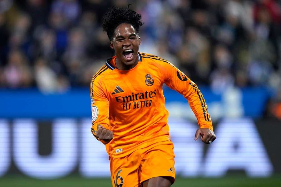 Endrick celebrates scoring the second goal for Real Madrid