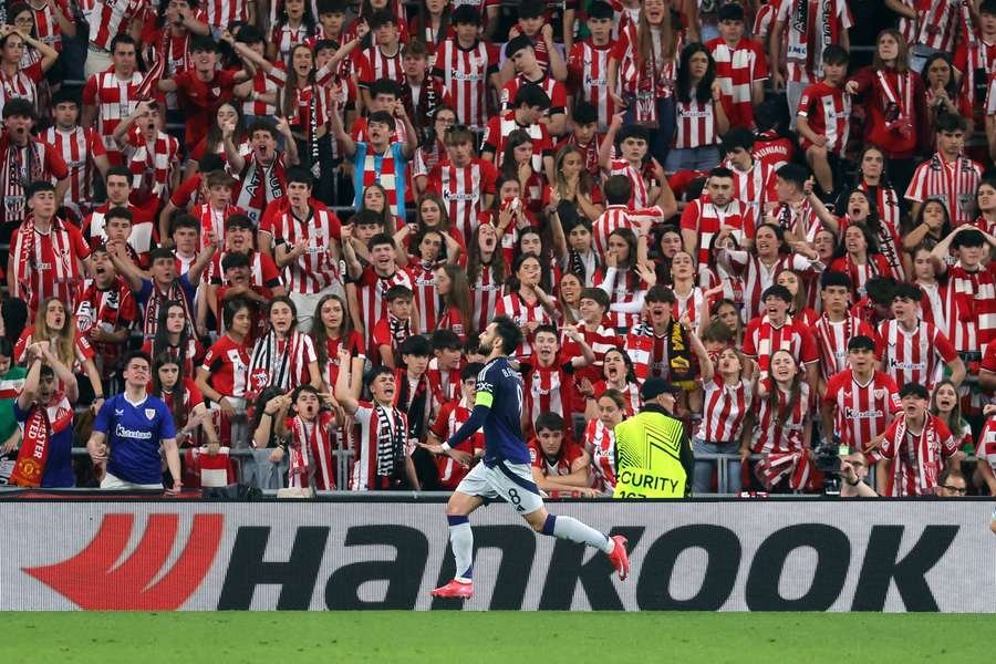 Man United's Bruno Fernandes celebrates after scoring during UEFA Europa League 2024/25 semi-final first leg Man United's Bruno Fernandes celebrates after scoring during UEFA Europa League 2024/25 semi-final first leg