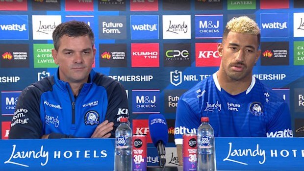 Bulldogs coach Cameron Ciraldo alongside Viliame Kikau.
