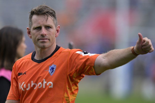 TOKYO, JAPAN - MAY 25: Bernard Foley of Kubota Spears gives a thumbs up for fans after winning the NTT Japan Rugby League One Play-Off semi final between Saitama Panasonic Wild Knights and Kubota Spears Funabashi Tokyo-Bay at Prince Chichibu Memorial Rugby Ground on May 25, 2025 in Tokyo, Japan. (Photo by Koki Nagahama/Getty Images)