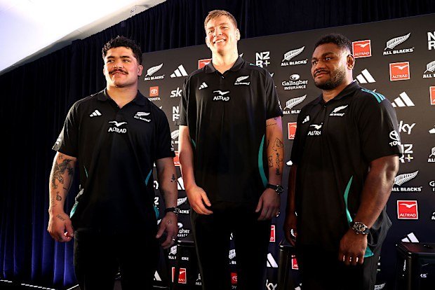 Du'Plessis Kirifi, Fabian Holland and Timoci Tavatavanawai.